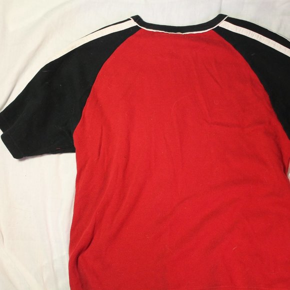 R2 industrial gear shirt red and black with white stripes on shoulder - Picture 2 of 3